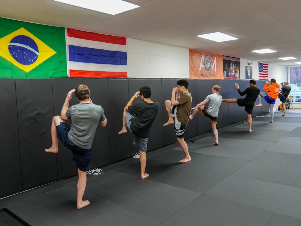 Adults Kickboxing & Muay Thai Classes
